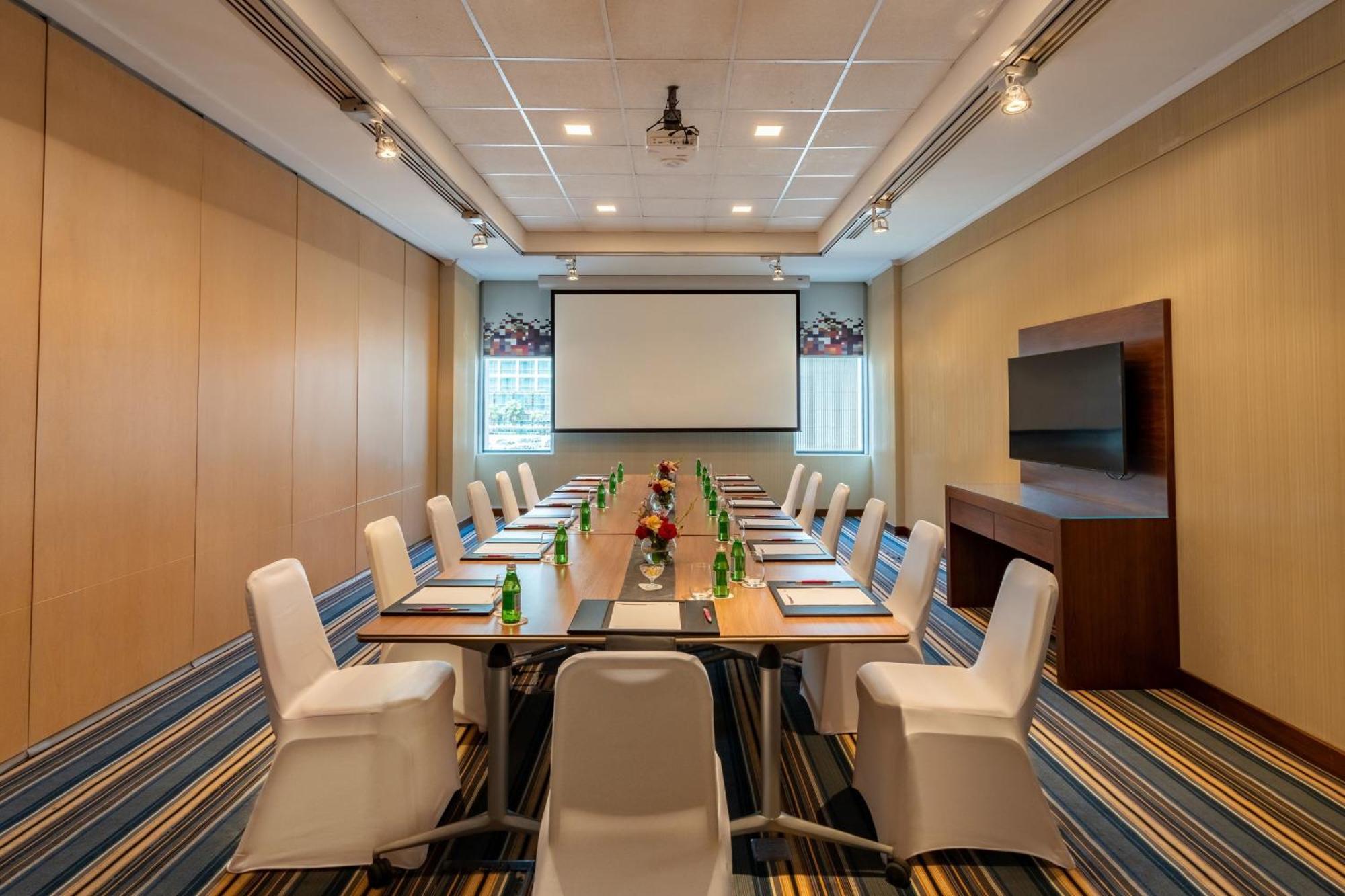 Aloft Riyadh Hotel Экстерьер фото